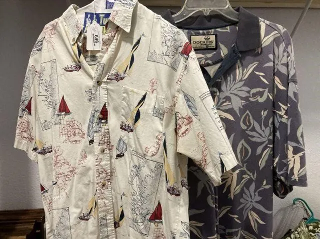 9 PCS: MENS VINTAGE VACATION-STYLE SHIRTS; 1 WITH