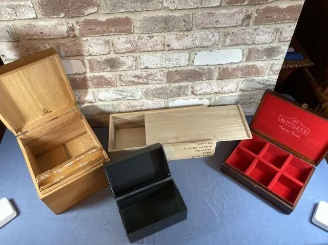BOX LOT: 4 ASSORTED TRINKET / TREASURE WOODEN