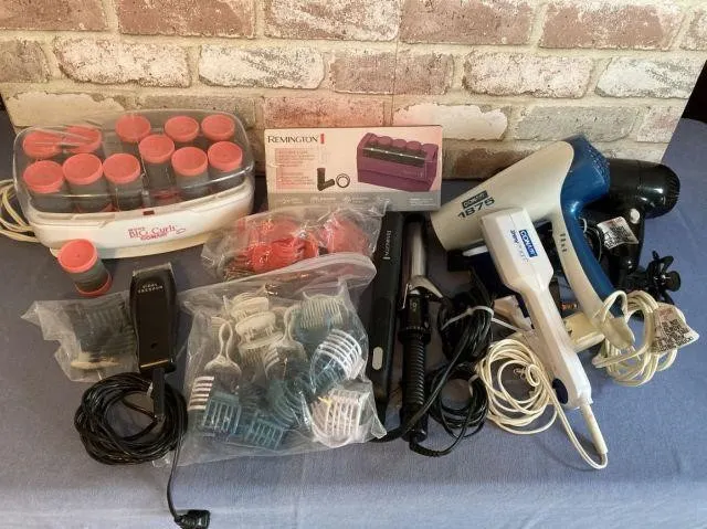 BOX LOT: ASSORTED HAIR CARE ITEMS: CURLERS, BLOW