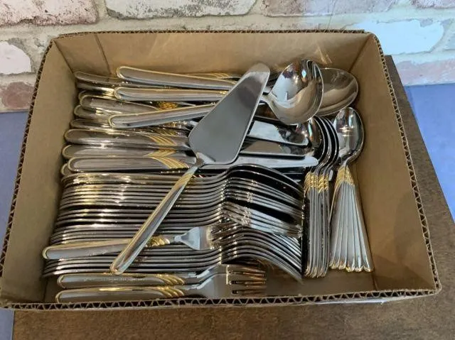 BOX LOT & SILVERWARE CASE: ASSORTED FLATWARE AND