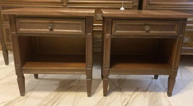(2 PCS) DARK WOOD BEDSIDE END TABLE WITH LAMINATE