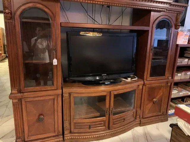 3 PC ENTERTAINMENT CENTER