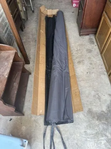 LARGE ROLL OF NETTING; 8' WIDE