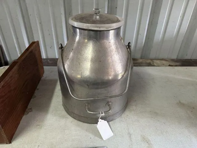 VINTAGE DE LAVAL STAINLESS STEEL 5 GALLON MILKING
