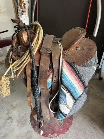 GROUPING: SADDLE, BLANKET, SADDLE STAND AND