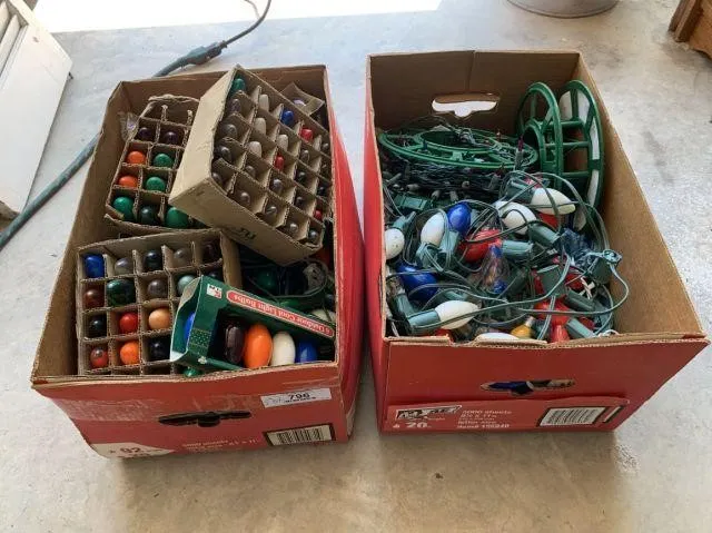 2 BOXES: LARGE ASSORTMENT OF CHRISTMAS LIGHT