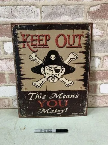 METAL PIRATE "KEEP OUT" DECORATIVE SIGN