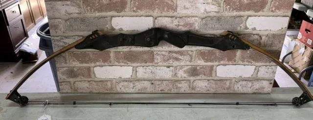 VINTAGE COMPOUND / TRANSITIONAL ARCHERY BOW