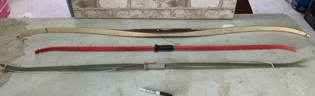 SELECTION OF 3 TRADITIONAL RECREATIONAL ARCHERY