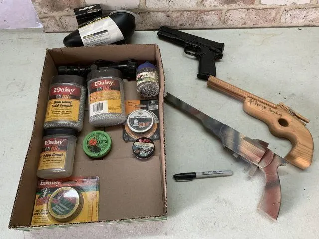 BOX LOT: SELECTION OF ASSORTED BB CONTAINERS, 2