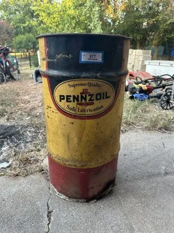VINTAGE PENZOIL SAFE LUBRICATION 16-GALLON METAL