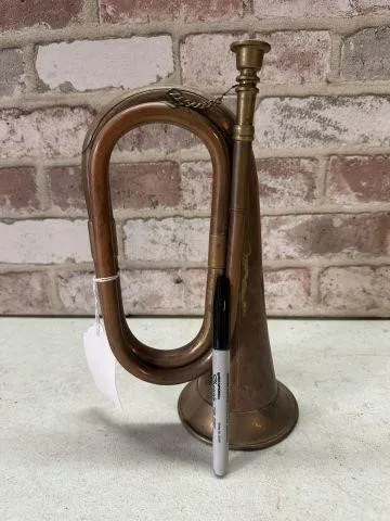 REPLICA MILITARY-STYLE COPPER & BRASS BUGLE