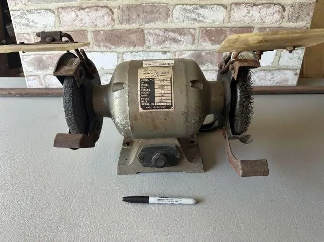 VINTAGE HEAVY DUTY 6" ELECTRIC BENCH GRINDER;