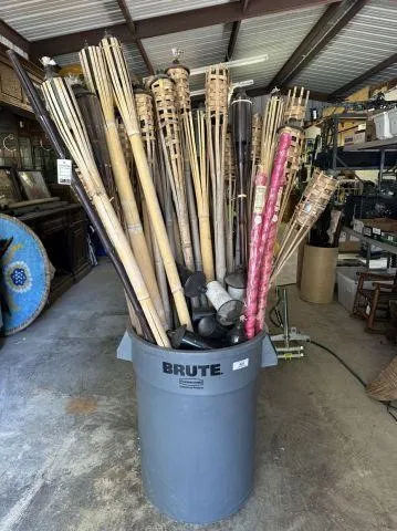 RUBBERMAID BRUTE TRASH CAN FULL OF NATURAL