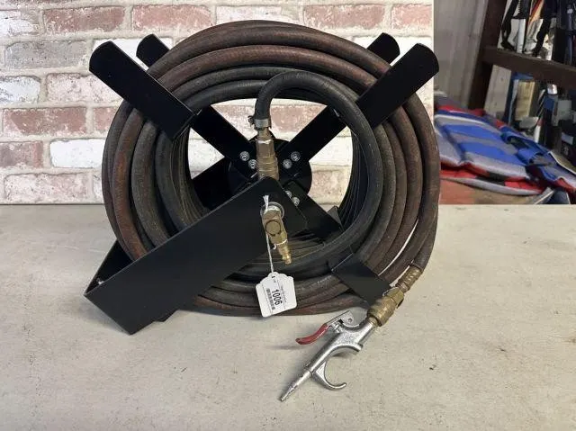 CENTRAL PNEUMATIC 100 ' AIR HOSE REEL & AIR HOSE