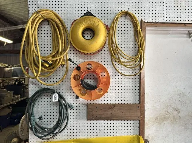 5 PCS: ASSORTED EXTENSION CORDS; SOME WITH REELS