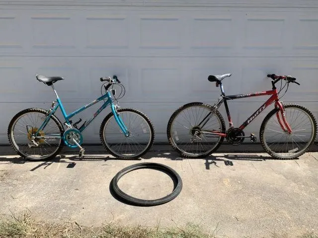 2 BICYCLES, HUFFY TEMPAS & MAGNA ANZA PLUS AN