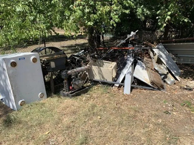 GROUP LOT: LARGE SELECTION OF ITEMS FOR SCRAP