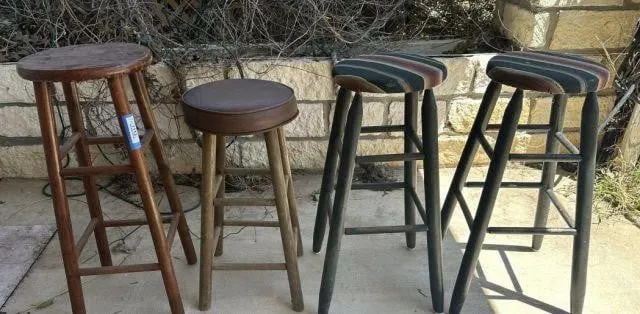 4 PCS: ASSORTED BARSTOOLS, NONE WITH BACKS