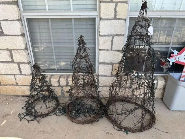 3 PCS: GRADUATED SIZES CONE SHAPED GRAPEVINE