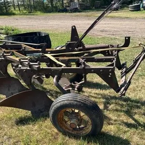 Vintage John Deere 4 Bottom Tractor Plow. #LOC: