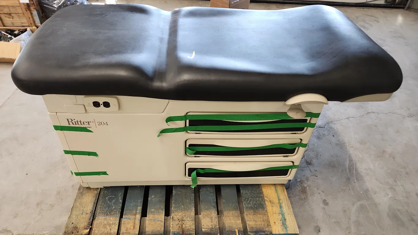 Medical exam table