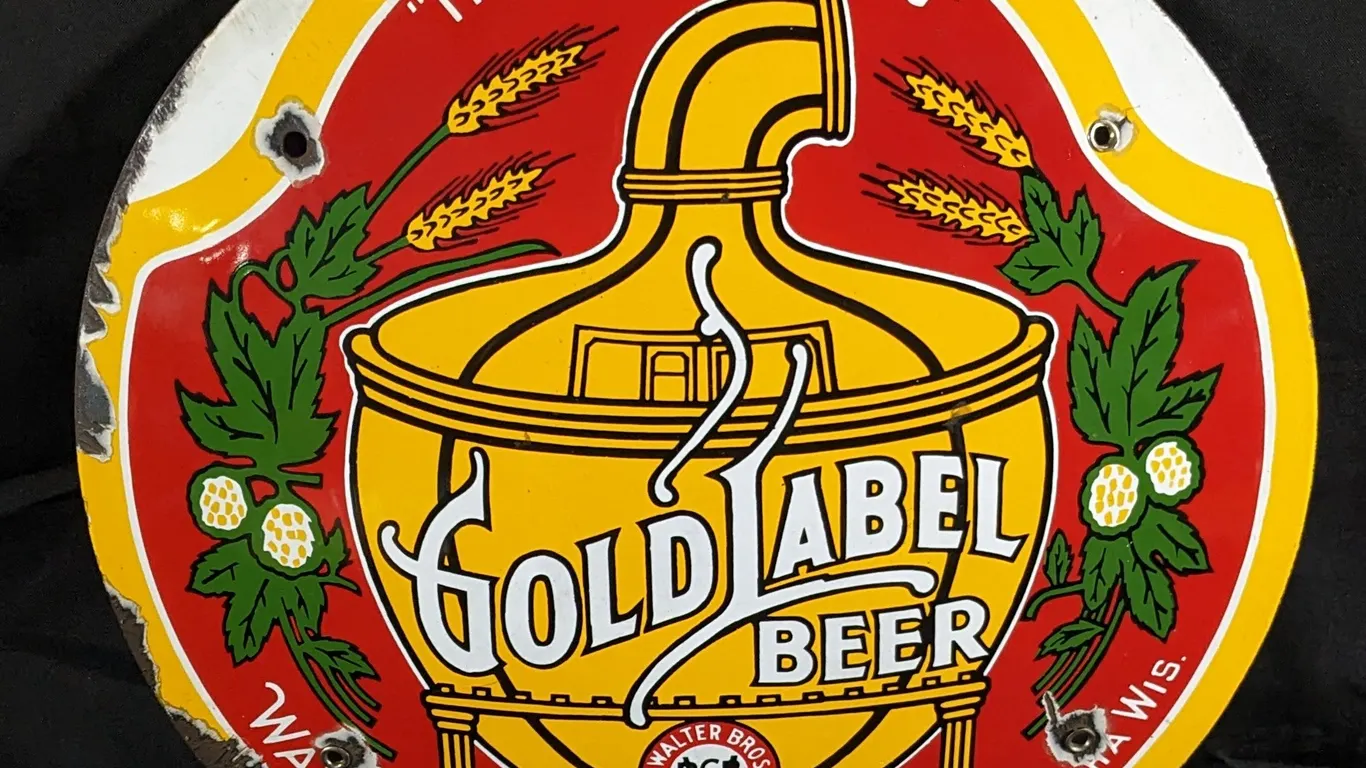 CONVEX PORCELAIN CORNER SIGN GOLD LABEL BEER WALTER BROS BREWING CO MENASHA WISCONSIN