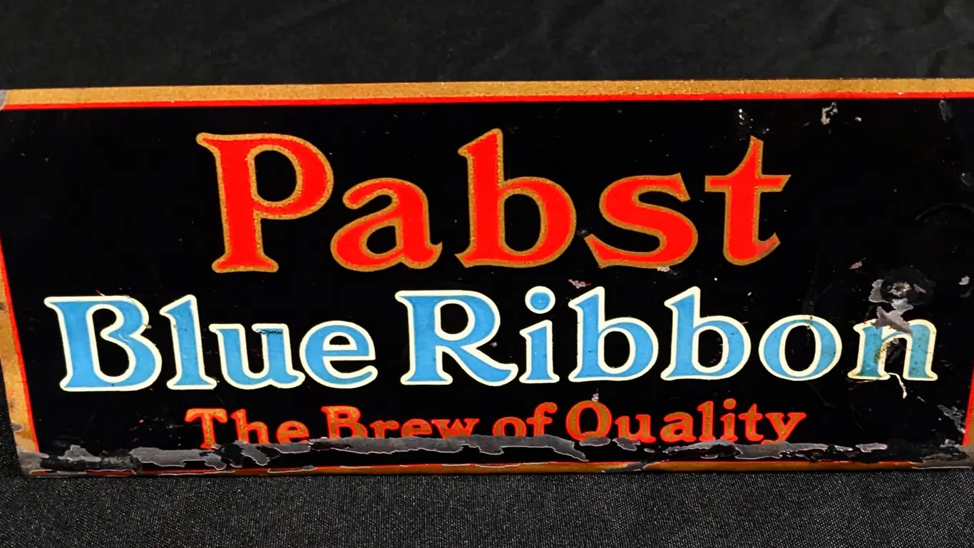 PROHIBTION ERA TIN SIGN PABST BLUE RIBBON THE BREW OF QUALITY