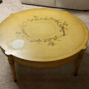 Vintage Round Floral Accent / Coffee Table