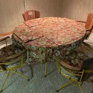 Vintage Dinette Set – Round Table & 4 Swivel Armchairs