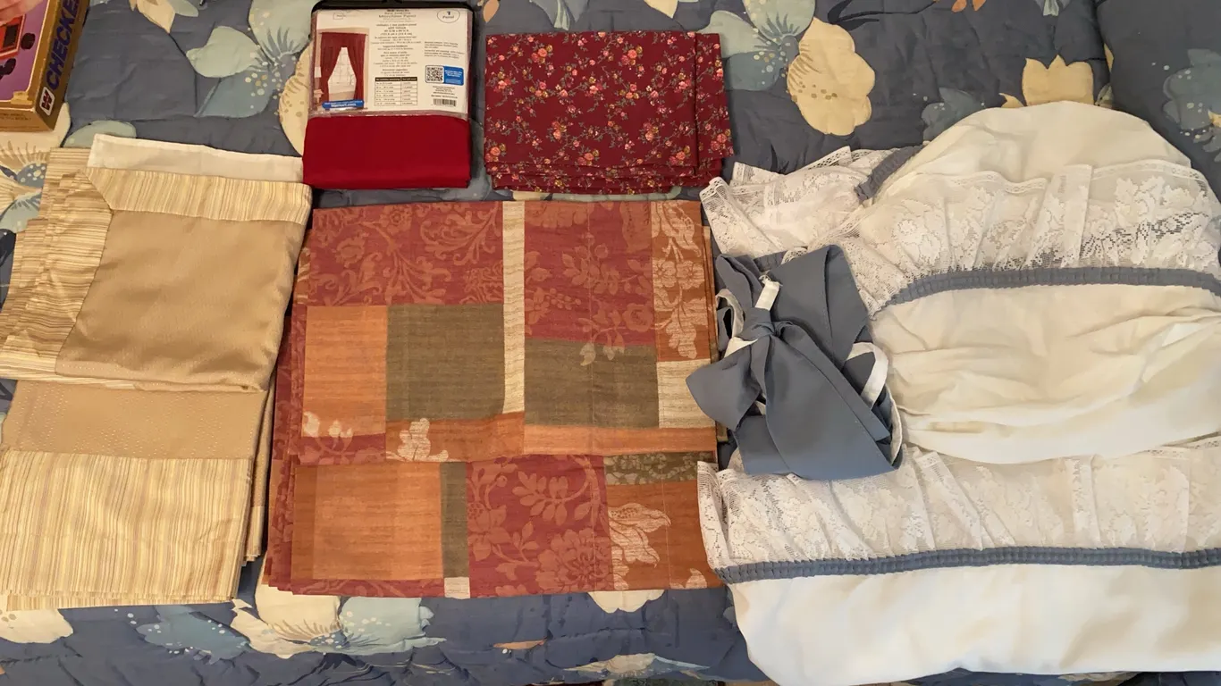Assorted Curtains, Valances & Decorative Window Linens