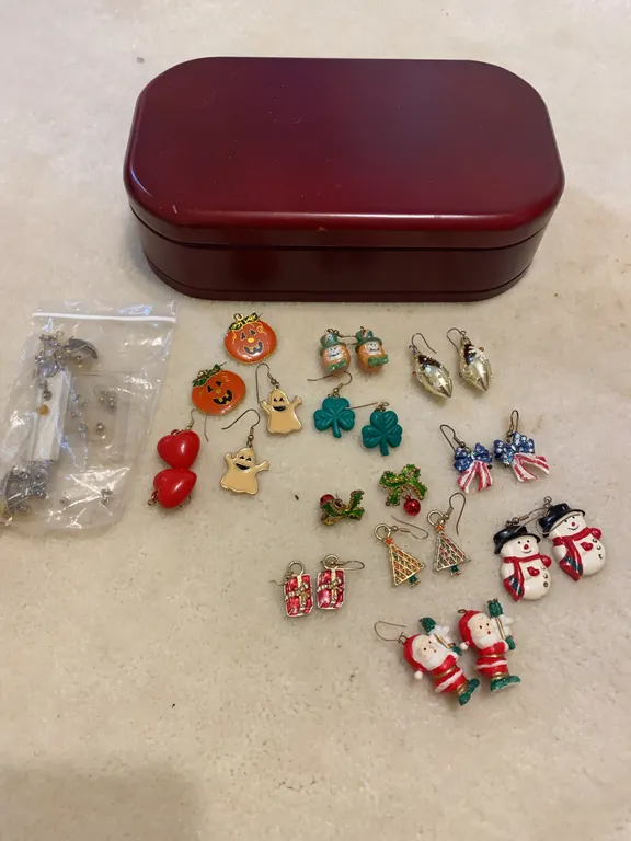 Holiday & Seasonal Costume Earrings with Jewelry Case