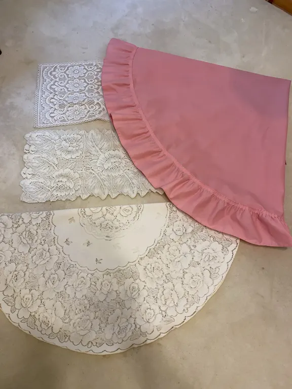 Vintage Lace & Pink Ruffled Vanity Linens