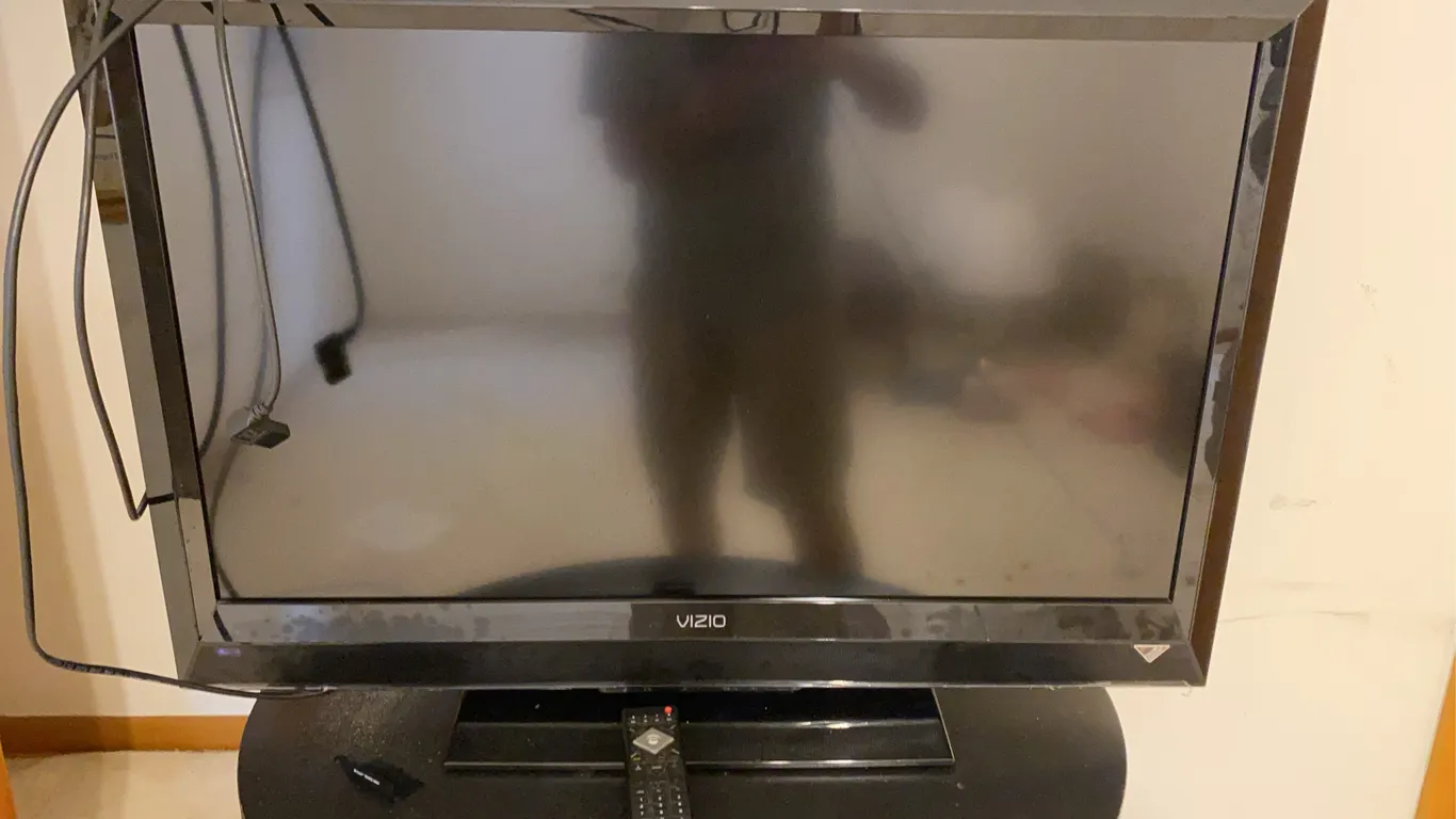 VIZIO E370VL 37" LCD HDTV