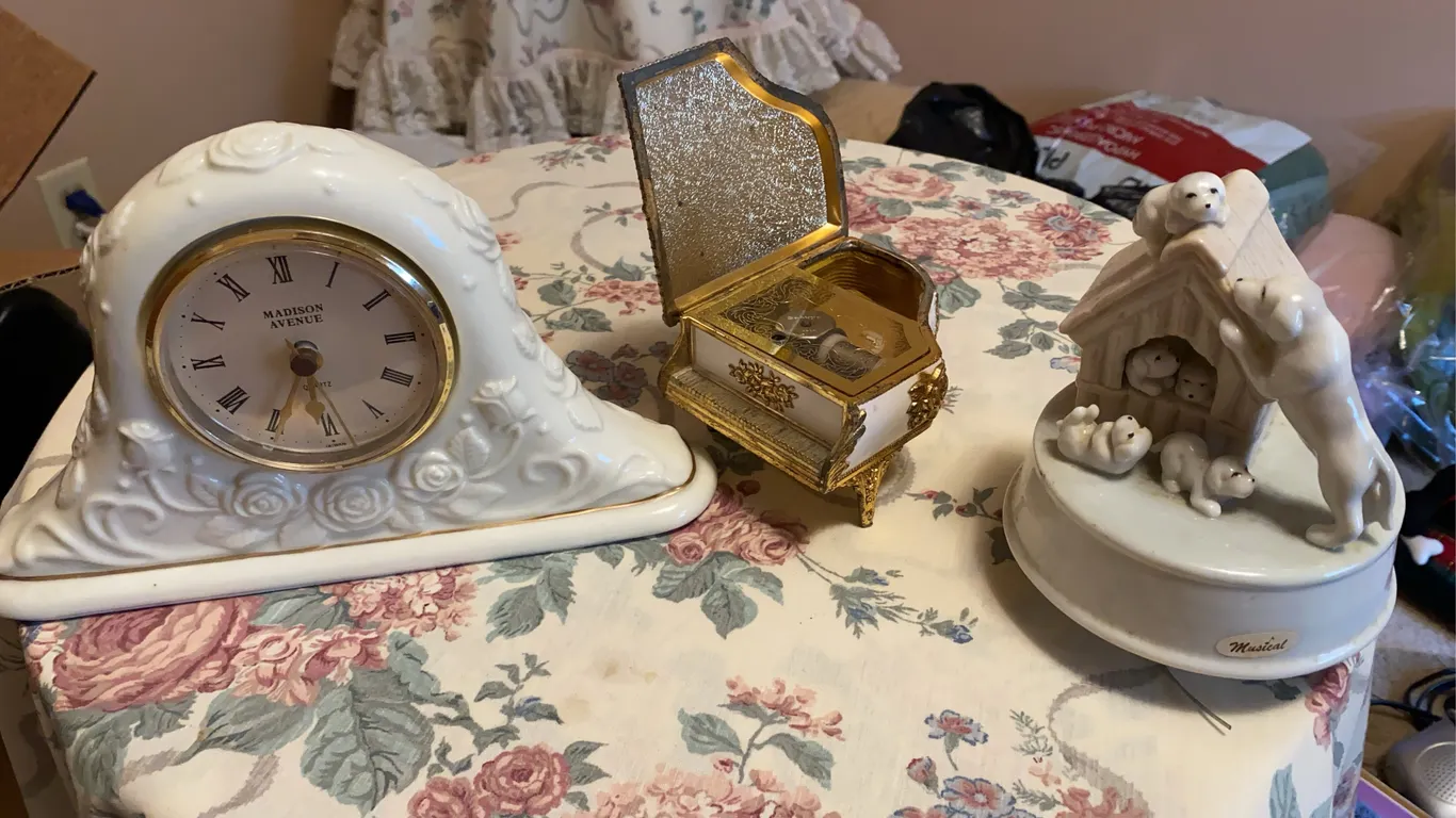Vintage Decorative Clock & Musical Collectibles – 3 Pieces