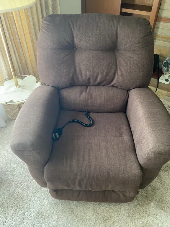 Brown Upholstered Power Lift Recliner – Lift Not Working