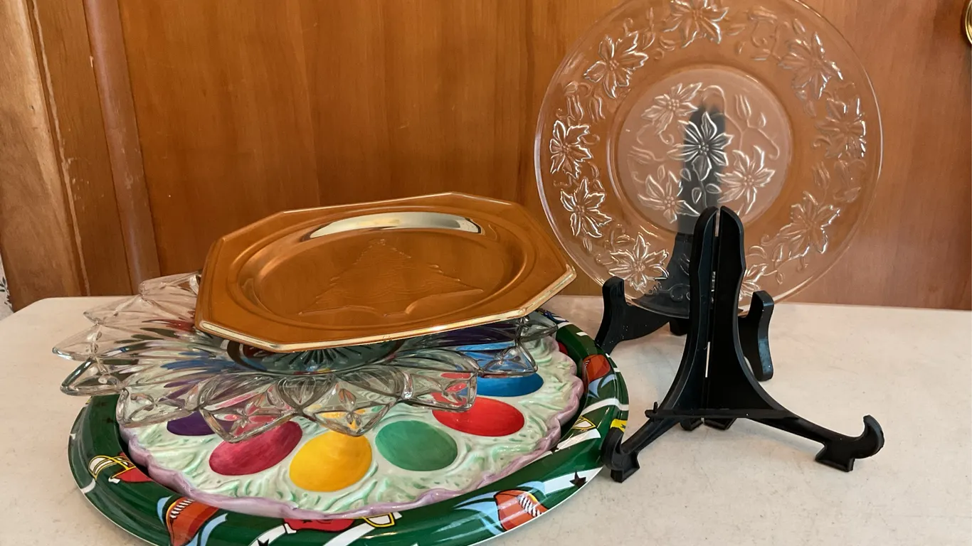 Vintage & Holiday Serving Plates, Trays & Display Easels