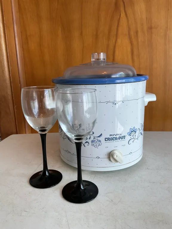 Vintage Rival Crock-Pot Slow Cooker & Black Stem Wine Glasses
