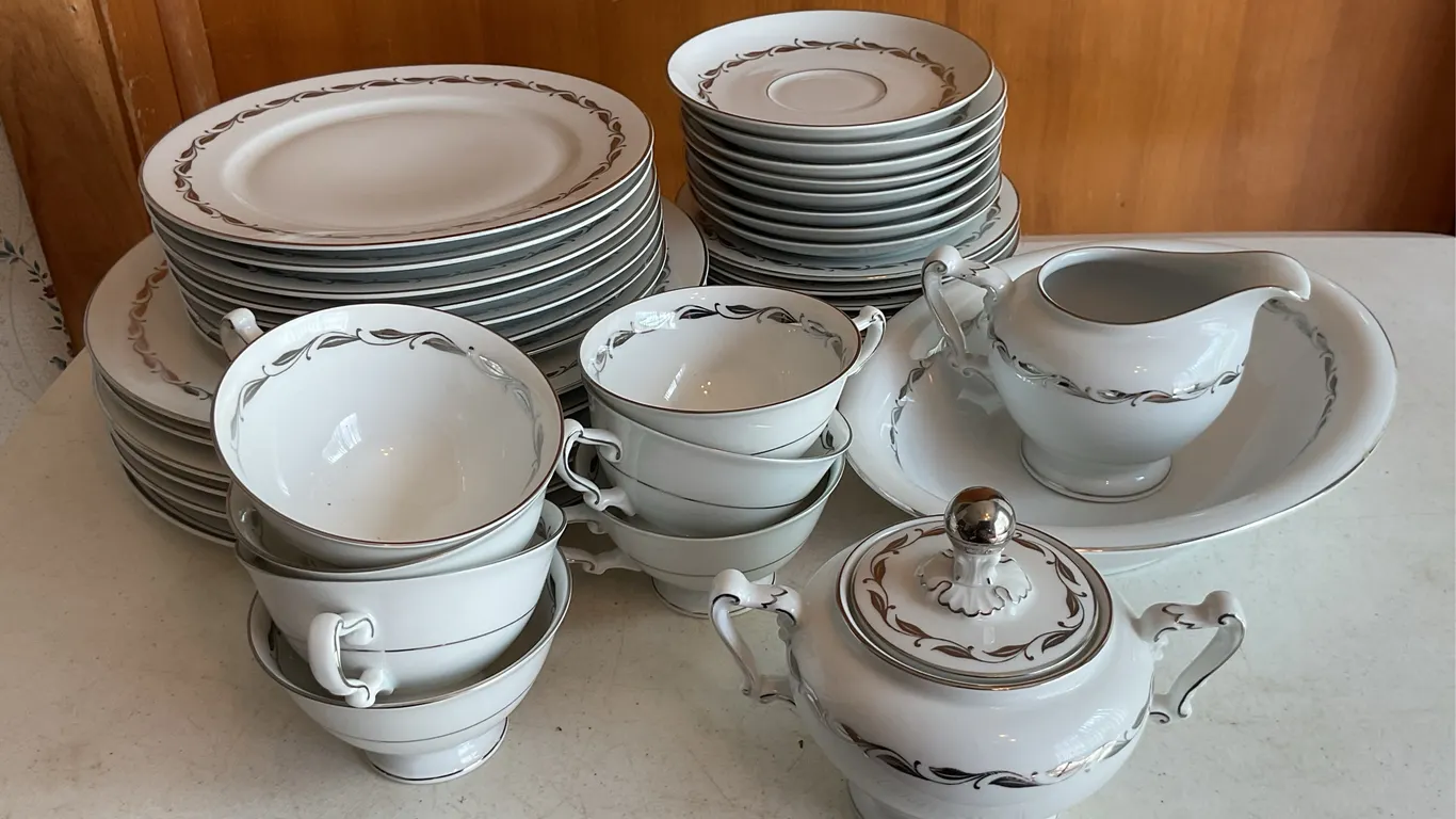 Vintage Fine China Dinnerware Set – Silver/Platinum Trim