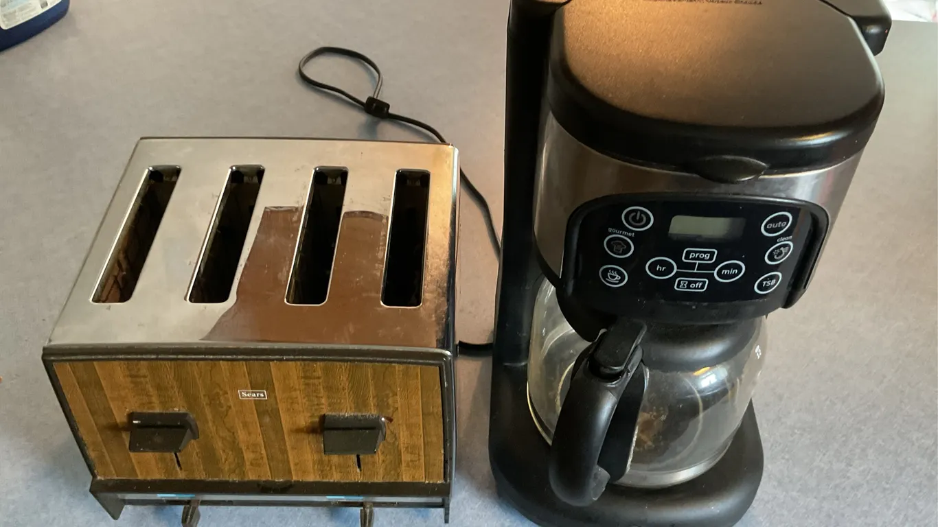 Sears 4-Slice Toaster & GE Programmable Coffee Maker