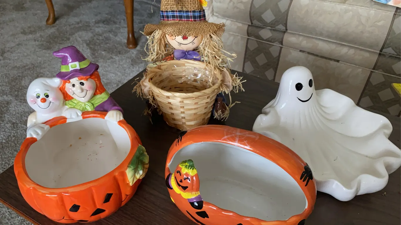 Halloween Ceramic Candy Dishes & Scarecrow Basket – 4 Pieces