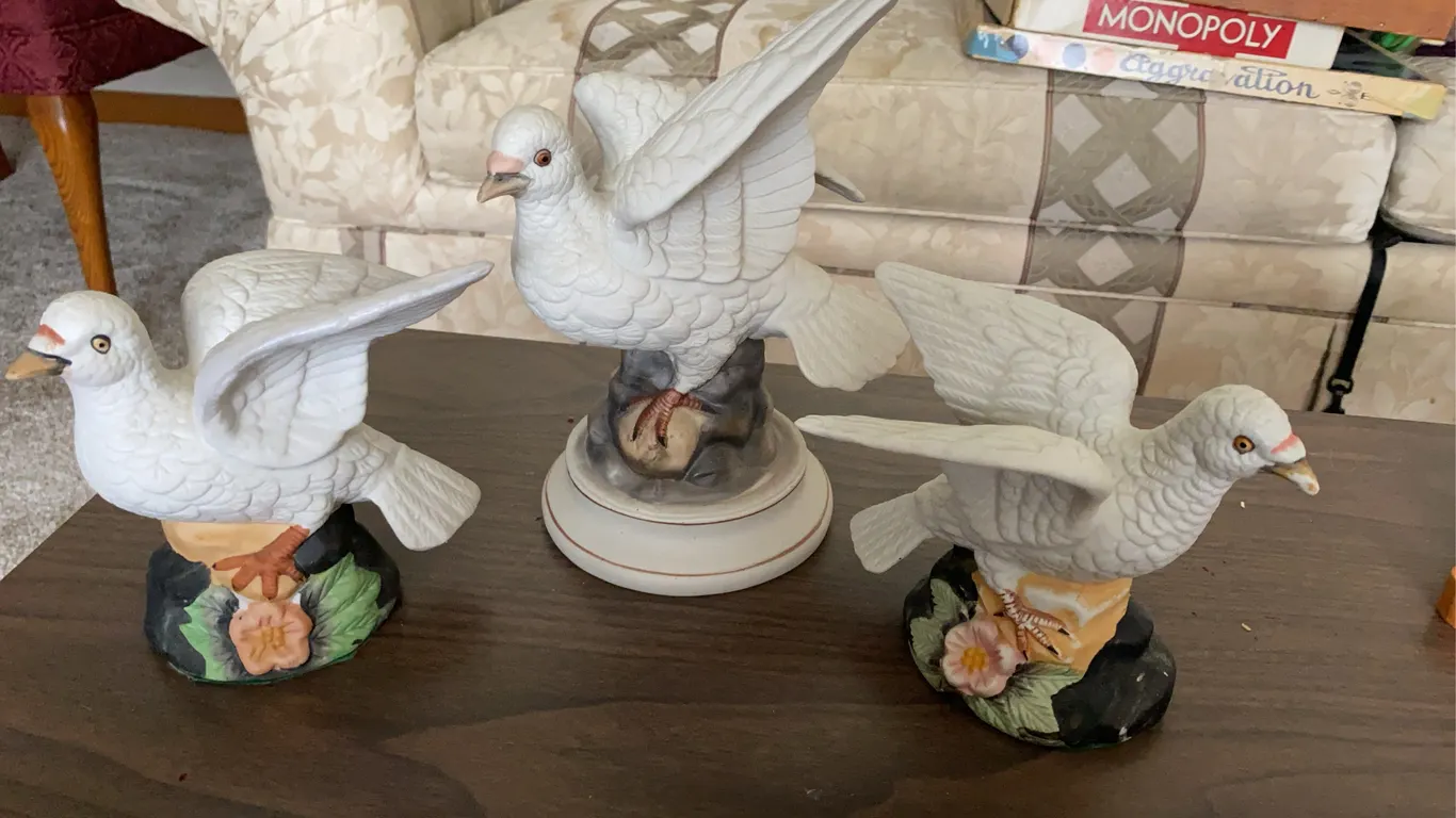 Vintage White Porcelain Dove Figurines – 3 Pieces