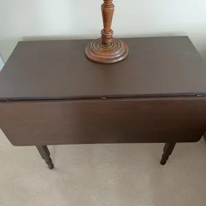 Drop leaf table