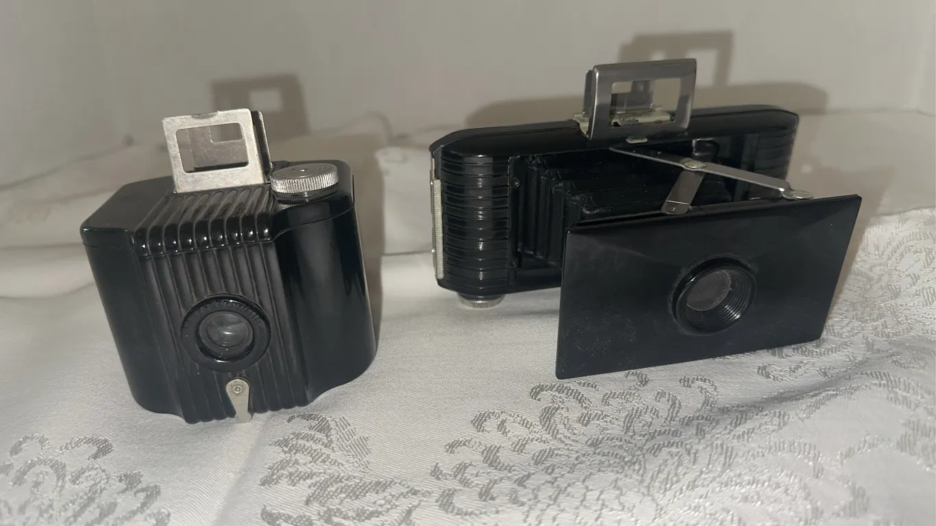 Vintage cameras – Kodak Jiffy and Baby Brownie