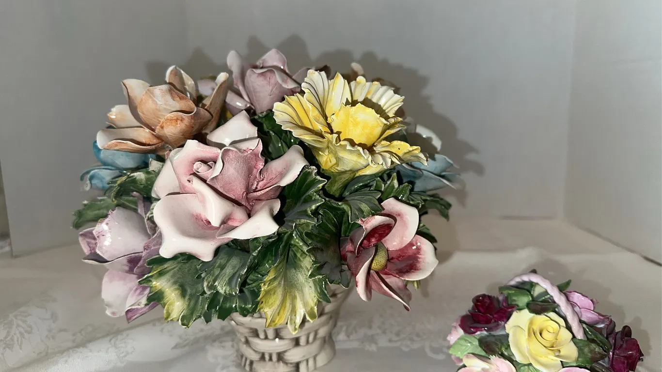 Large Capodimonte floral arrangement, small Capodimonte