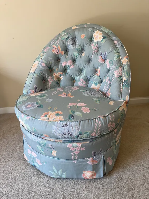 Boudoir chair