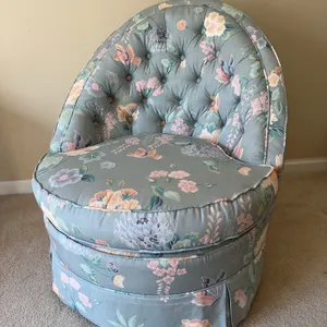 Boudoir chair