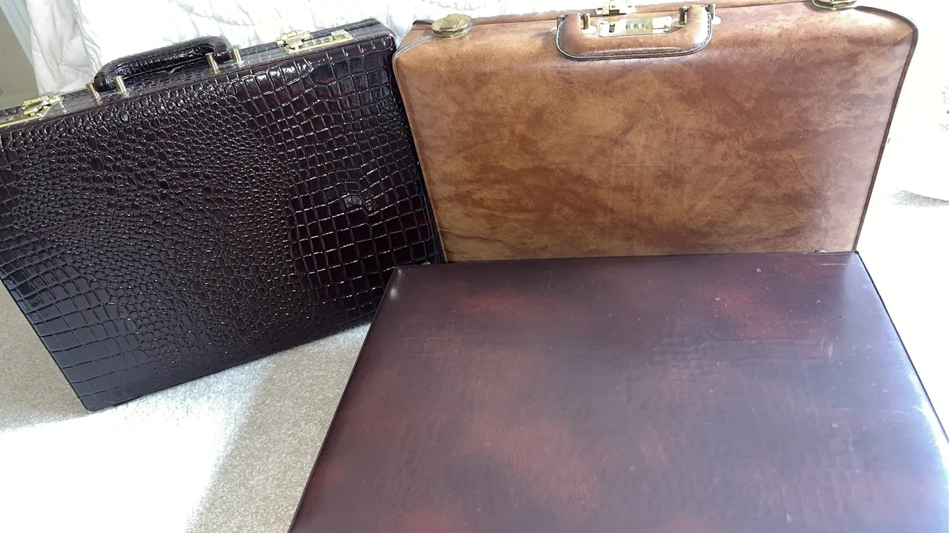 Vintage men’s attaché cases – Sergio VALENTE etc.