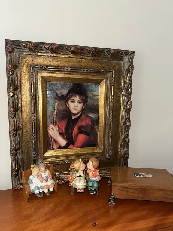 Vintage decor and collectibles
