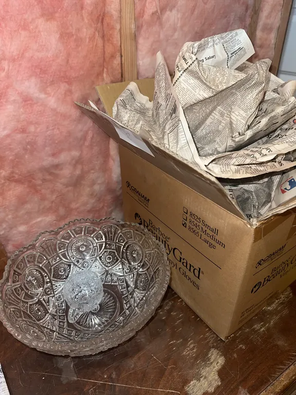 Large punch bowl – pressed glass with cups